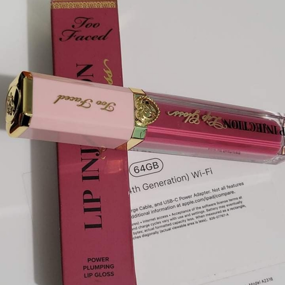 Wanna Play Too Faced Plumping Lip Gloss